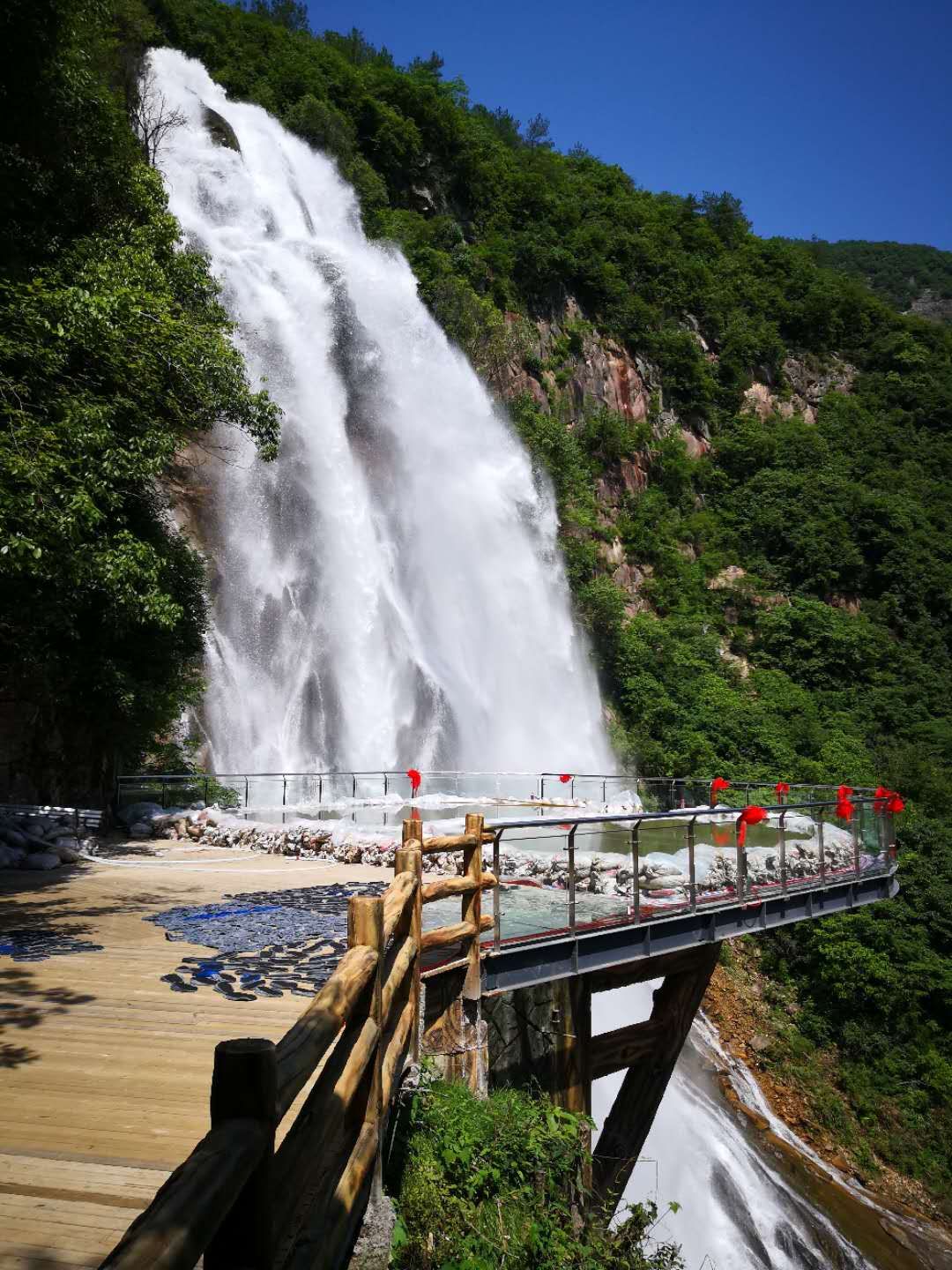 岳西彩虹瀑布观景台承载力试验